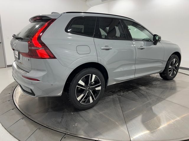 2026 Volvo XC60 Plus