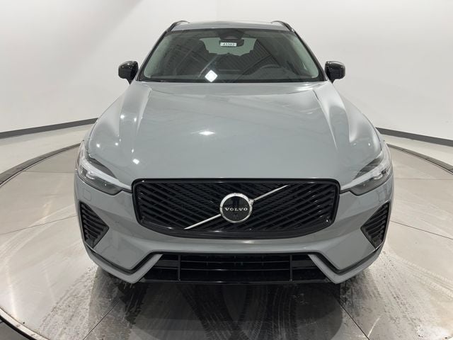 2026 Volvo XC60 Plus