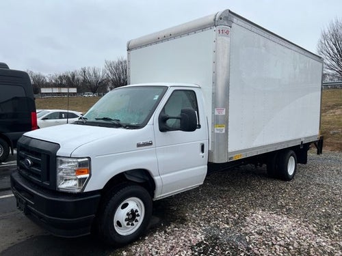 2025 Ford E-350 Base Cutaway