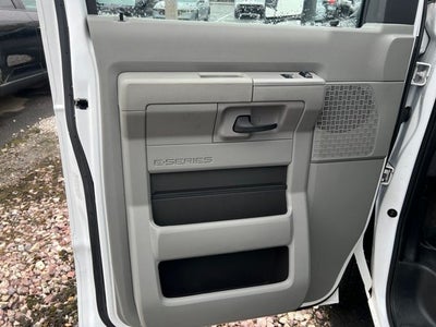 2025 Ford E-350 Base Cutaway