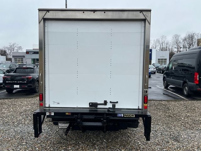 2025 Ford E-350 Base Cutaway