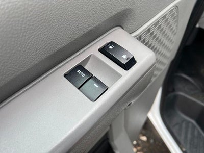 2025 Ford E-350 Base Cutaway