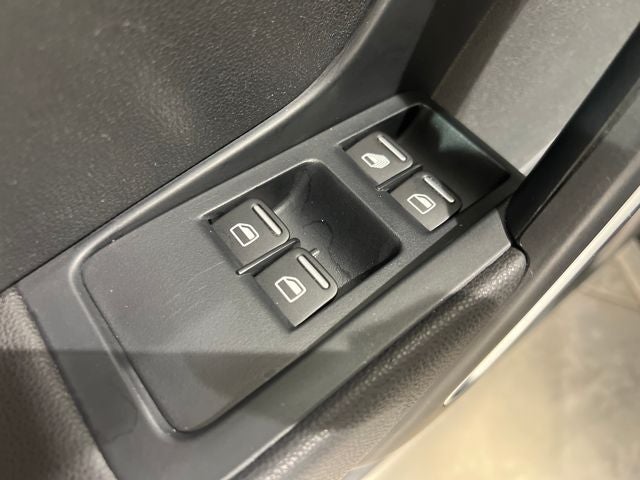 2013 Volkswagen Beetle 2.5L