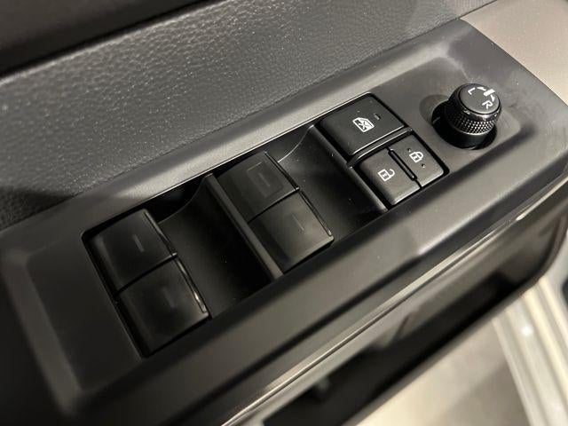 2024 Toyota TUNDRA 4X4 SR5