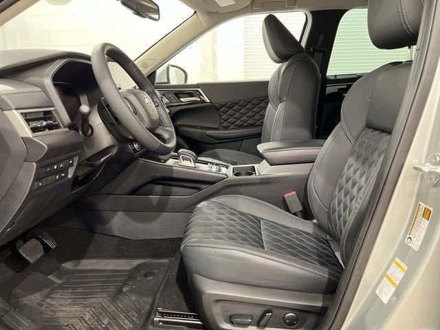 2023 Mitsubishi Outlander SEL