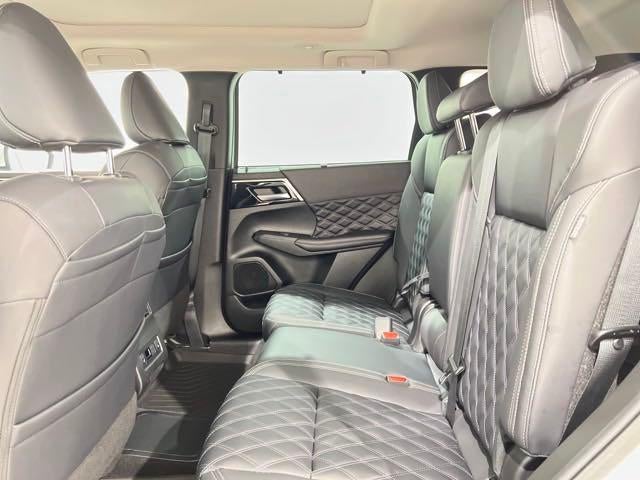 2023 Mitsubishi Outlander SEL