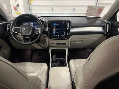 2021 Volvo XC40 Momentum