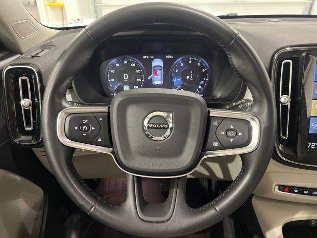 2021 Volvo XC40 Momentum