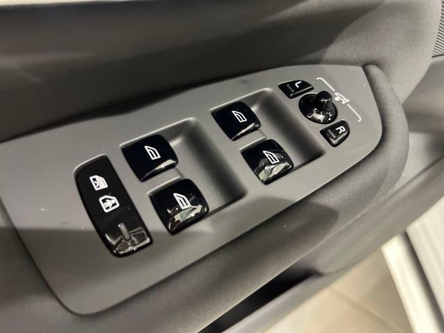 2025 Volvo XC90 T8 Plus 7 Passenger 2025.5