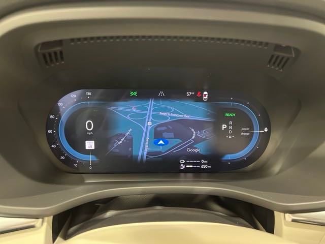 2025 Volvo XC60 T8 Plus