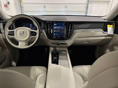 2025 Volvo XC60 T8 Plus
