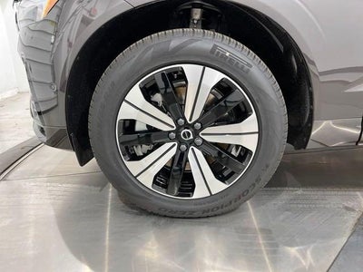2025 Volvo XC60 T8 Plus