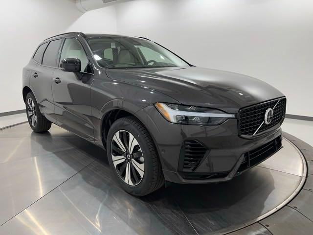 2025 Volvo XC60 T8 Plus