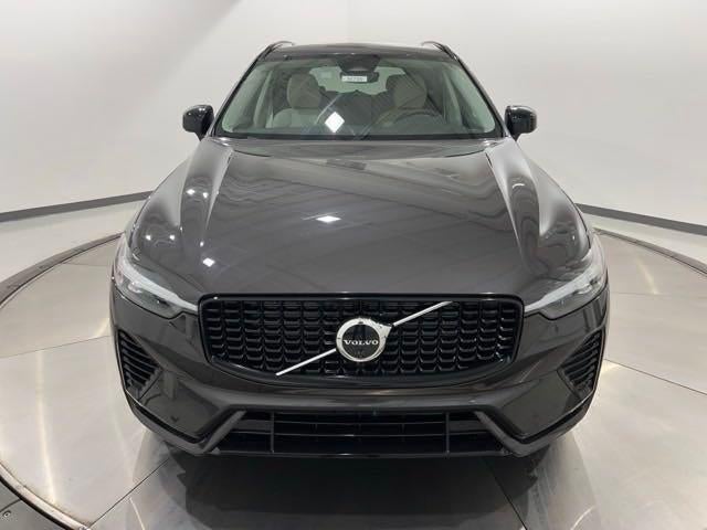 2025 Volvo XC60 T8 Plus