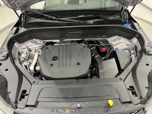 2026 Volvo XC90 B5 Plus