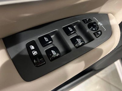 2026 Volvo XC90 B5 Plus