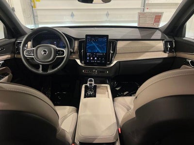 2026 Volvo XC90 B5 Plus