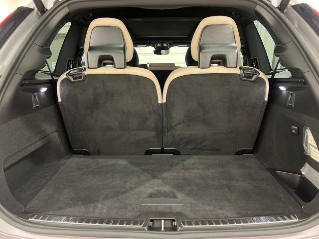 2026 Volvo XC90 B5 Plus