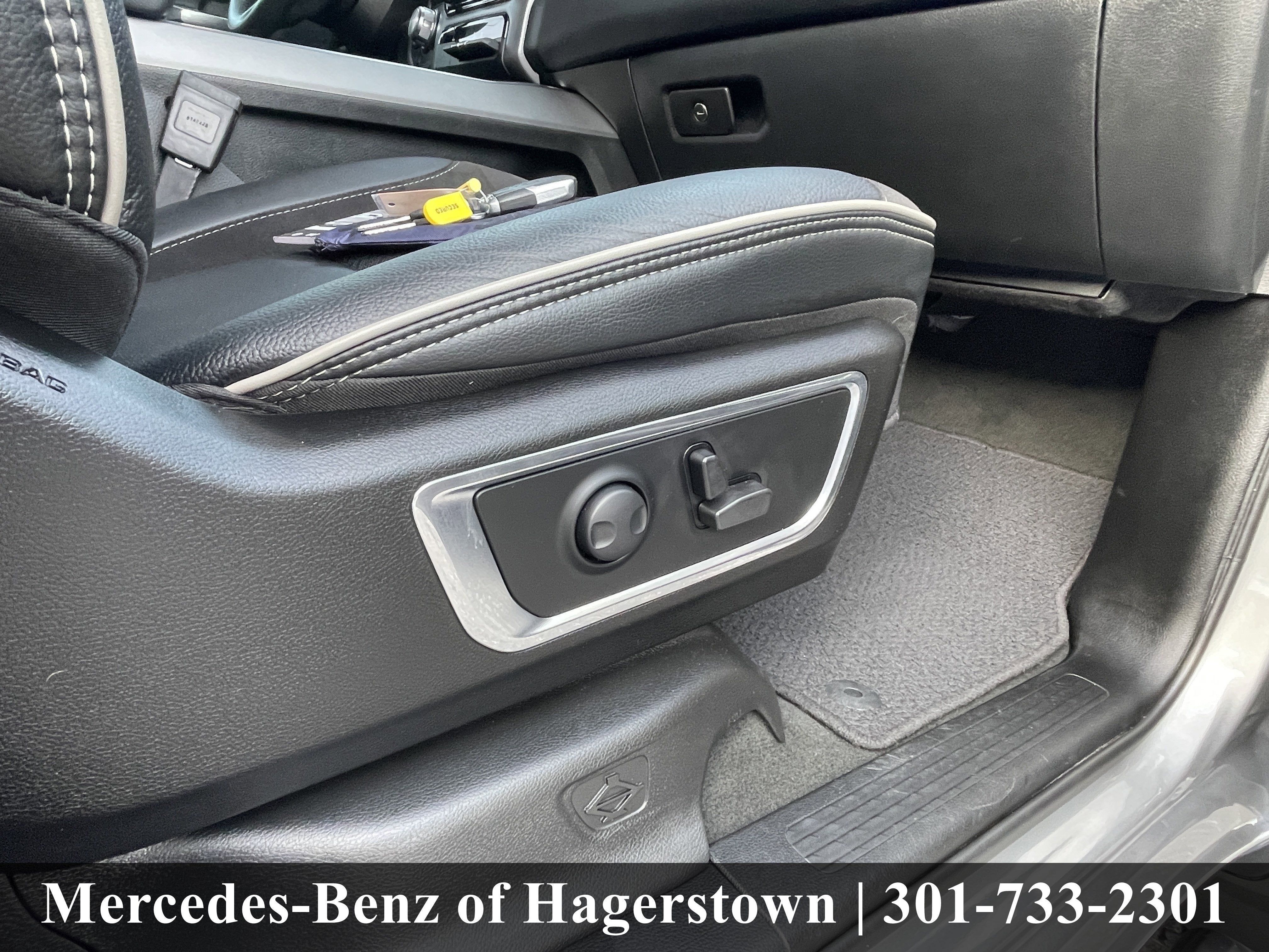 2024 RAM 1500 Laramie 4x4 Crew Cab 5'7 Box