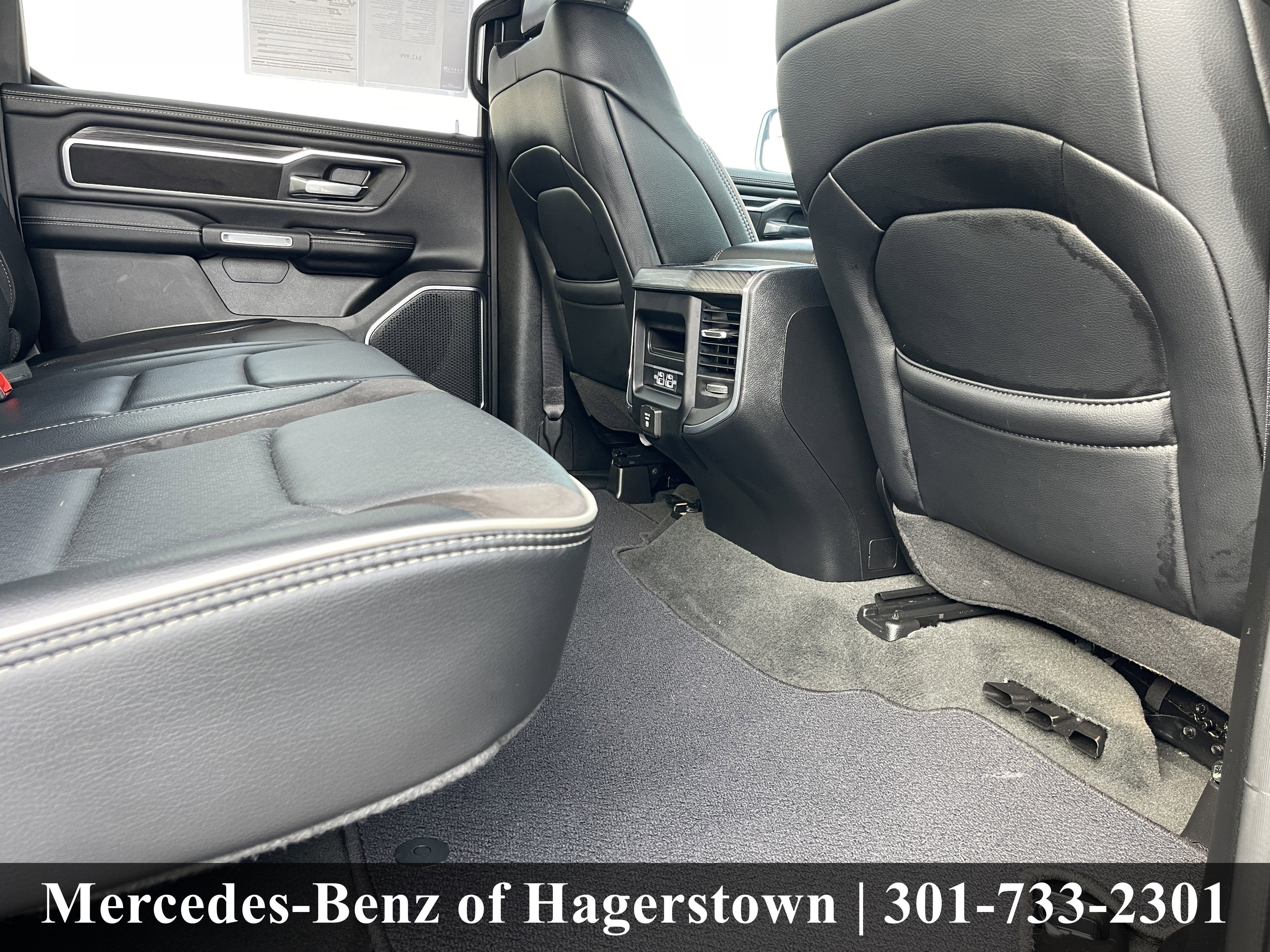 2024 RAM 1500 Laramie 4x4 Crew Cab 5'7 Box