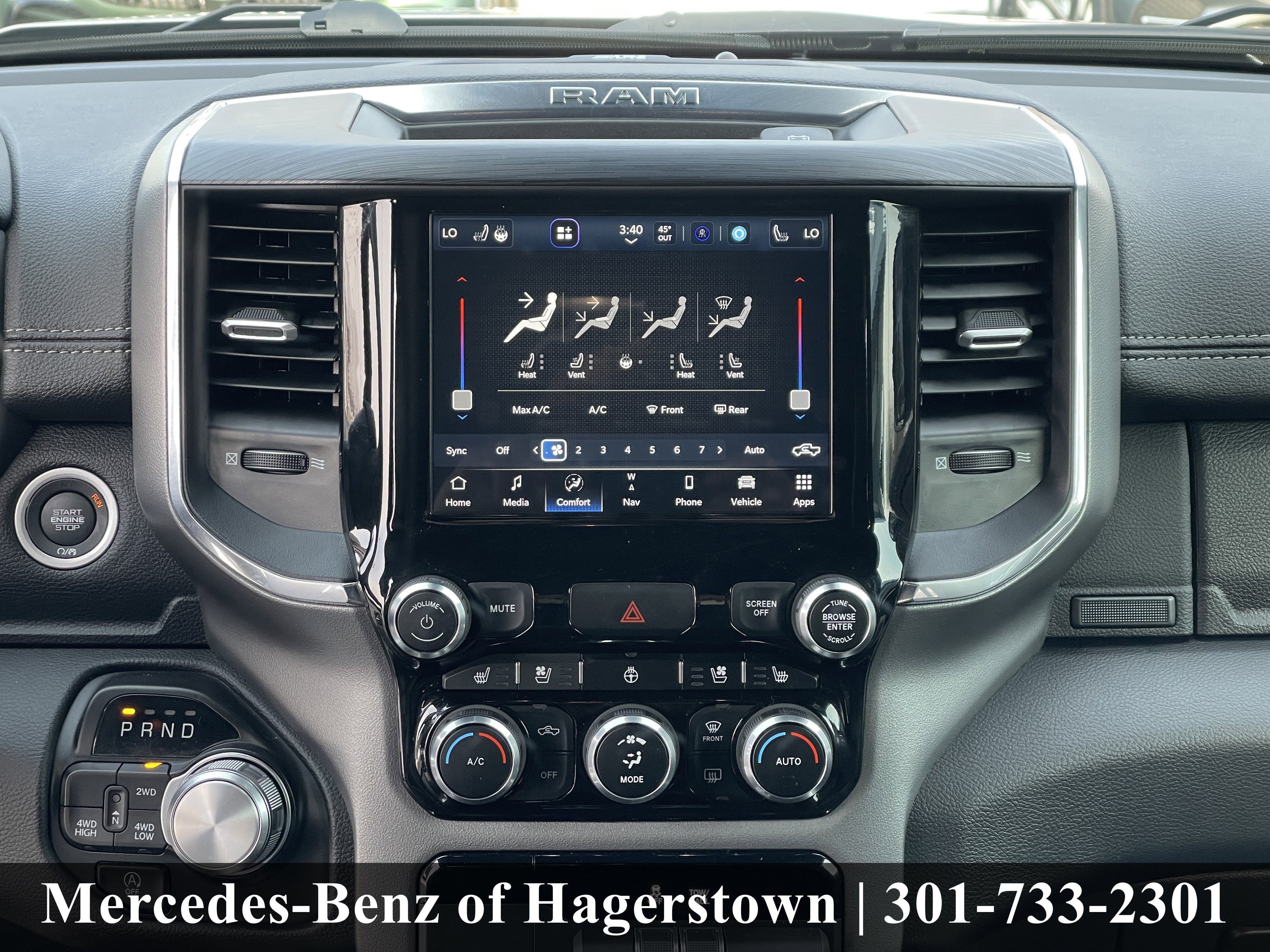 2024 RAM 1500 Laramie 4x4 Crew Cab 5'7 Box