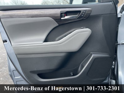 2021 Toyota Highlander Hybrid Limited AWD