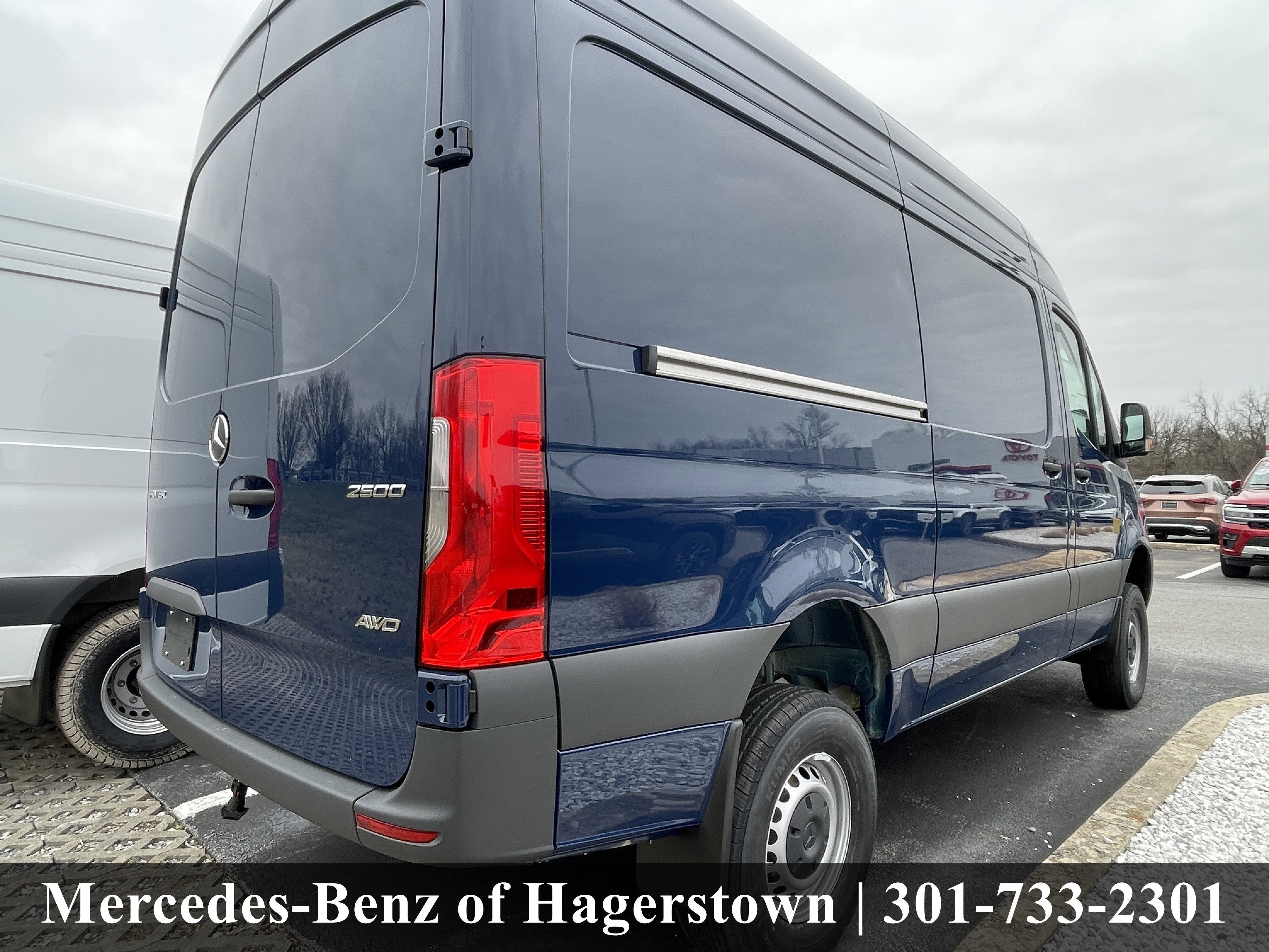 2026 Mercedes-Benz Sprinter Cargo Van 2500 Standard Roof I4 Diesel HO 144 AWD