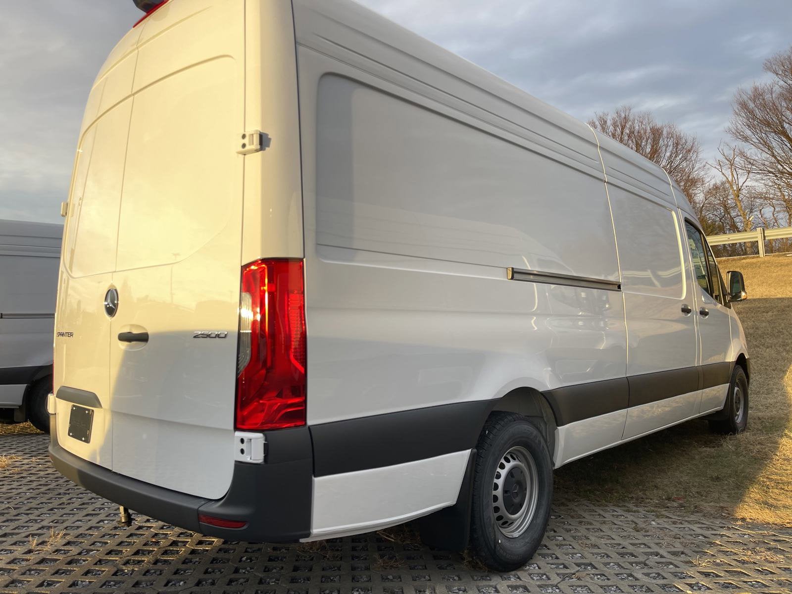 2025 Mercedes-Benz Sprinter Cargo Van 2500 High Roof I4 Diesel HO 170 RWD