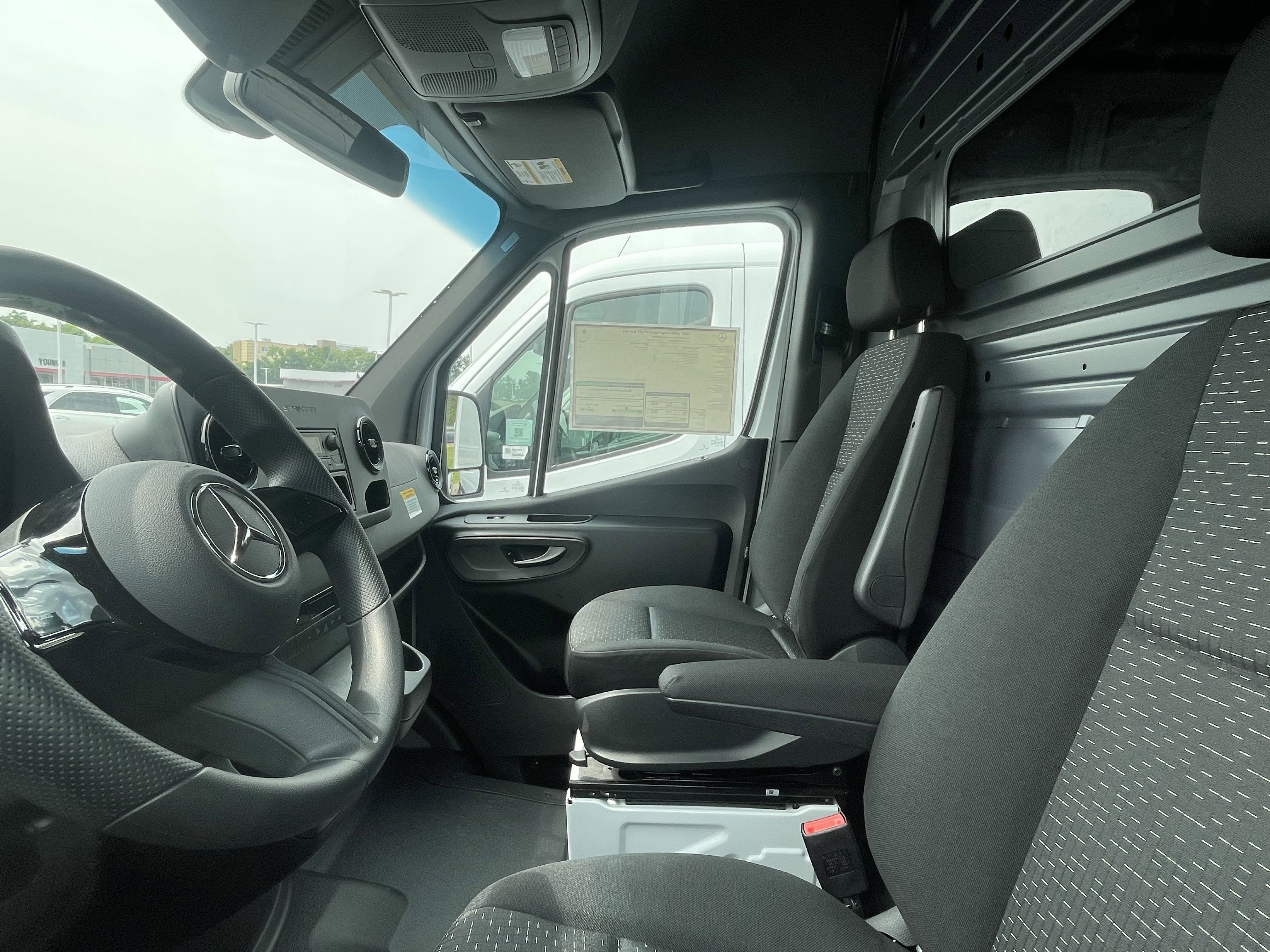 2025 Mercedes-Benz Sprinter Cargo Van 2500 High Roof I4 Diesel HO 170 Extended RWD