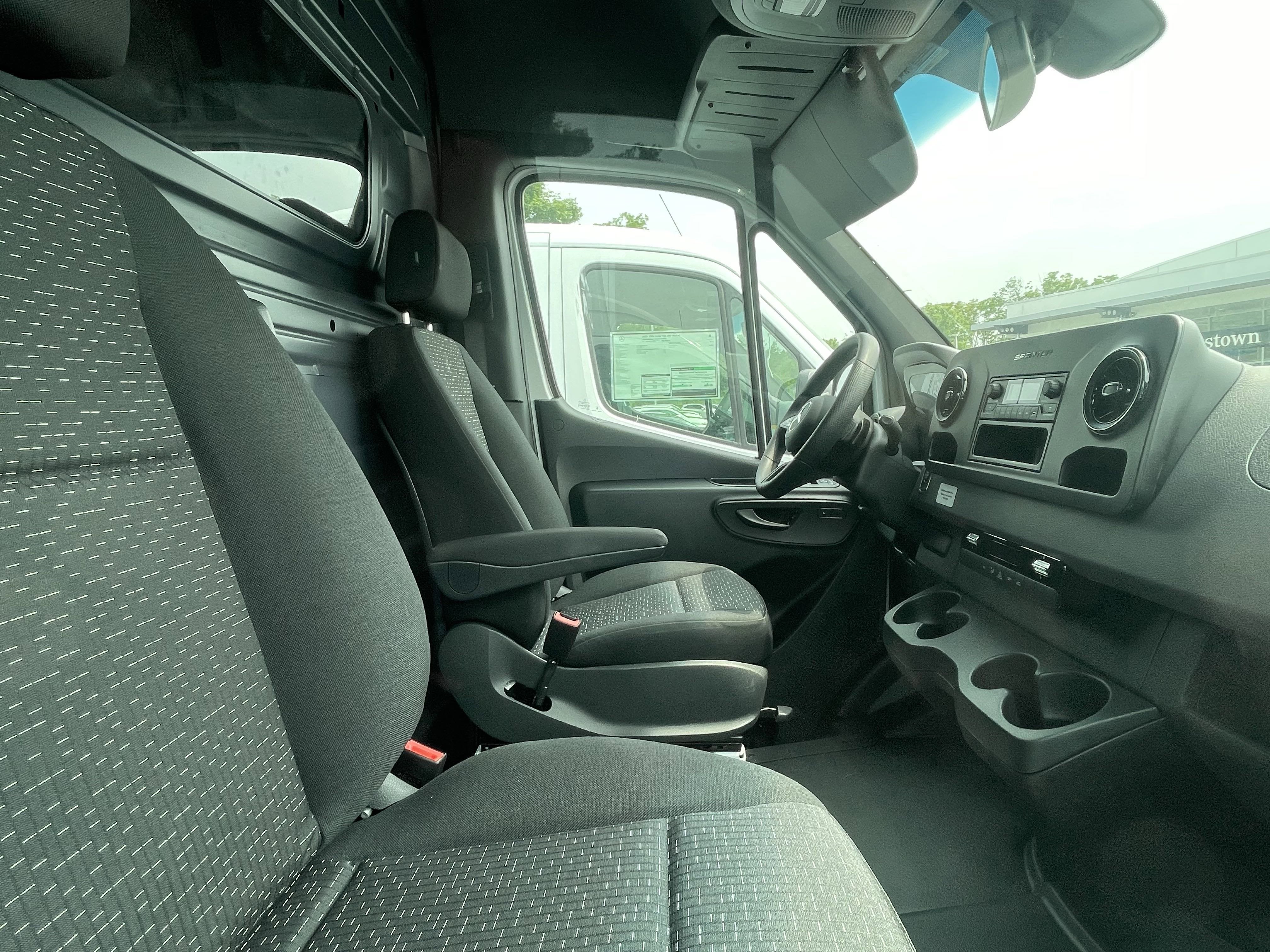 2025 Mercedes-Benz Sprinter Cargo Van 2500 High Roof I4 Diesel HO 170 Extended RWD