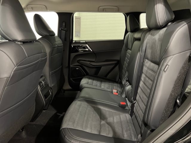 2025 Mitsubishi Outlander SE S-AWC