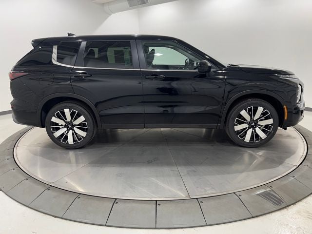 2025 Mitsubishi Outlander SE S-AWC