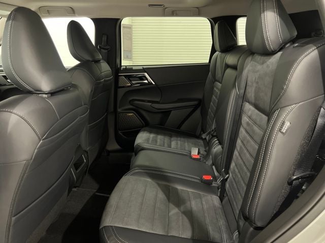 2025 Mitsubishi Outlander SE S-AWC