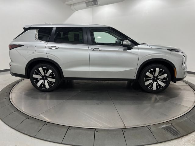 2025 Mitsubishi Outlander SE S-AWC