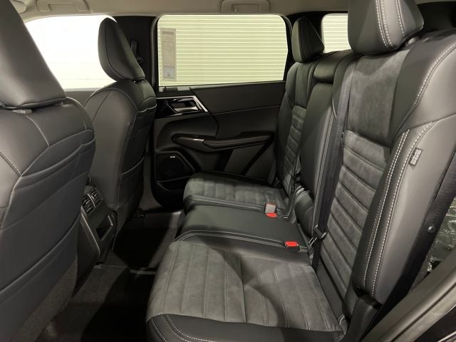 2025 Mitsubishi Outlander SE S-AWC