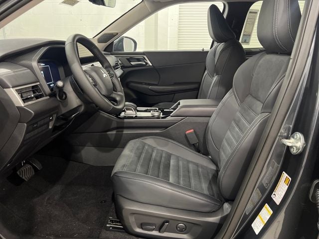 2025 Mitsubishi Outlander SE S-AWC