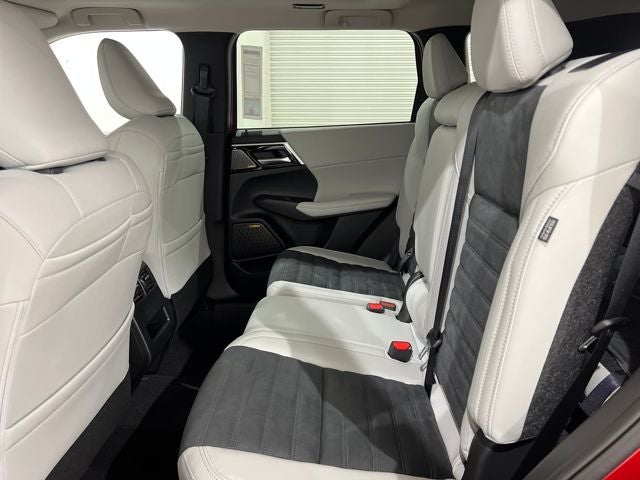 2025 Mitsubishi Outlander SE S-AWC