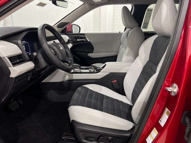 2025 Mitsubishi Outlander SE S-AWC