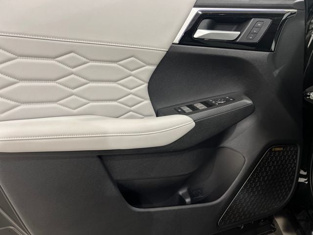 2025 Mitsubishi Outlander Platinum Edition S-AWC