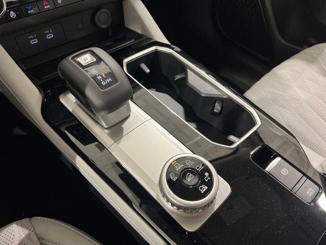 2025 Mitsubishi Outlander Platinum Edition S-AWC