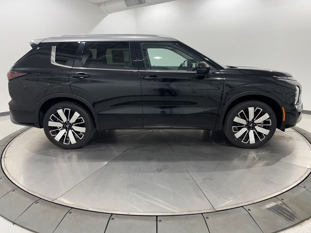 2025 Mitsubishi Outlander Platinum Edition S-AWC