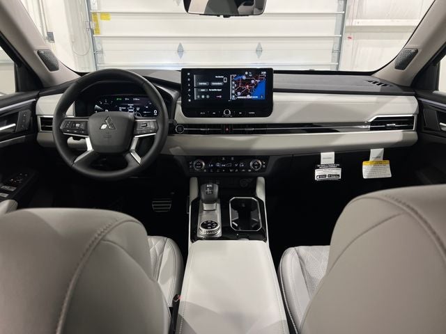 2025 Mitsubishi Outlander Platinum Edition S-AWC