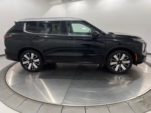 2025 Mitsubishi Outlander Platinum Edition S-AWC