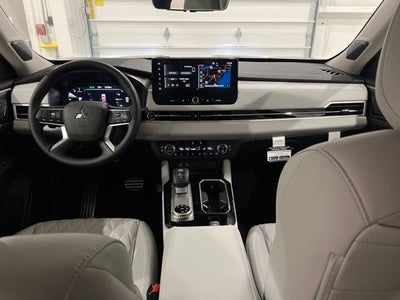 2025 Mitsubishi Outlander Platinum Edition S-AWC
