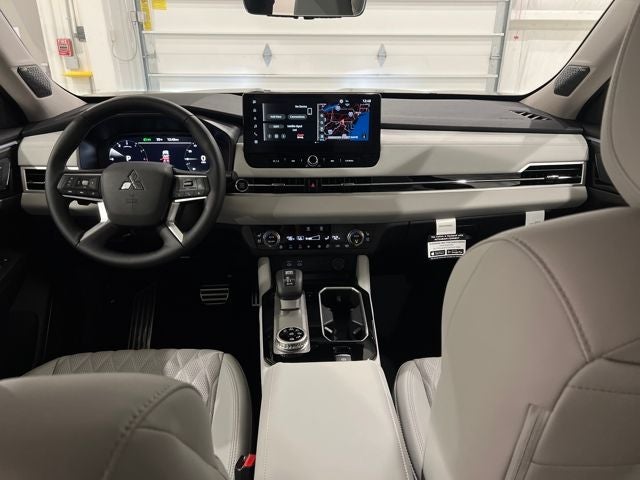 2025 Mitsubishi Outlander Platinum Edition S-AWC