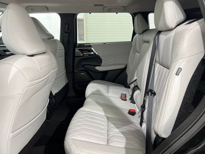 2025 Mitsubishi Outlander Platinum Edition S-AWC
