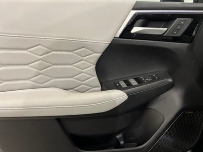 2025 Mitsubishi Outlander Platinum Edition AWC