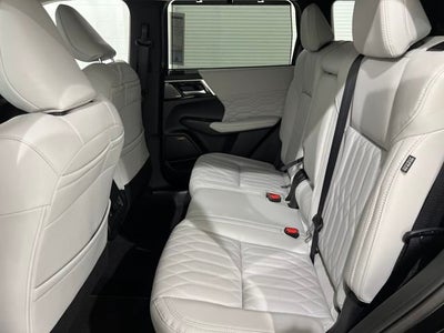 2025 Mitsubishi Outlander Platinum Edition S-AWC
