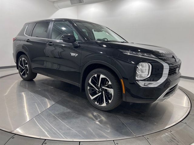 2023 Mitsubishi Outlander Plug-in Hybrid Vehicle SE