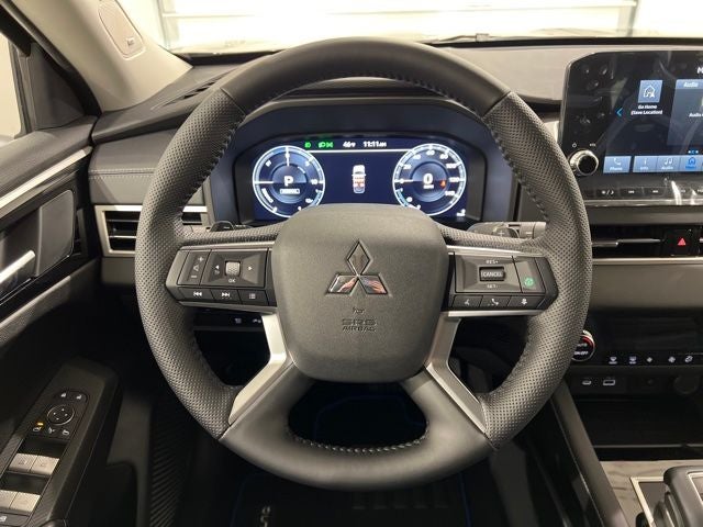 2023 Mitsubishi Outlander Plug-in Hybrid Vehicle SE